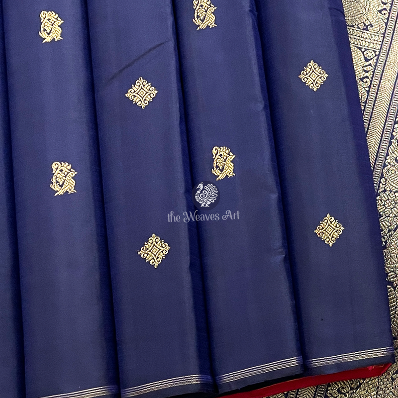 Borderless kanchipuram PureSilk Saree with Contrast Blouse