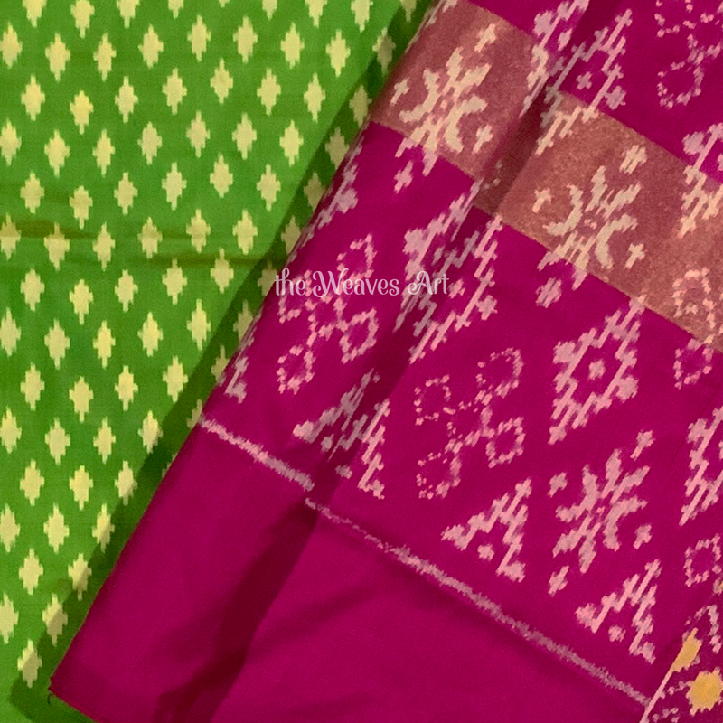 Nakshatra - Kelly Green & Deep purplish-red Colour Handloom Pochampally Ikat Silk Saree