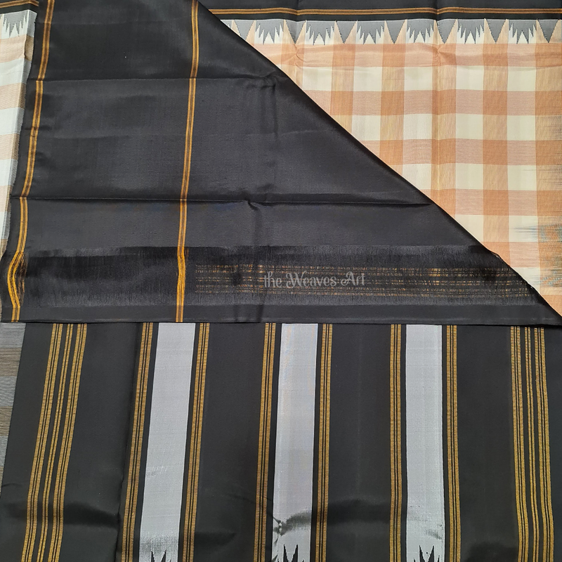 Handwoven Two tone Checks (Kattam) Korvai Kanchipuram Silk saree