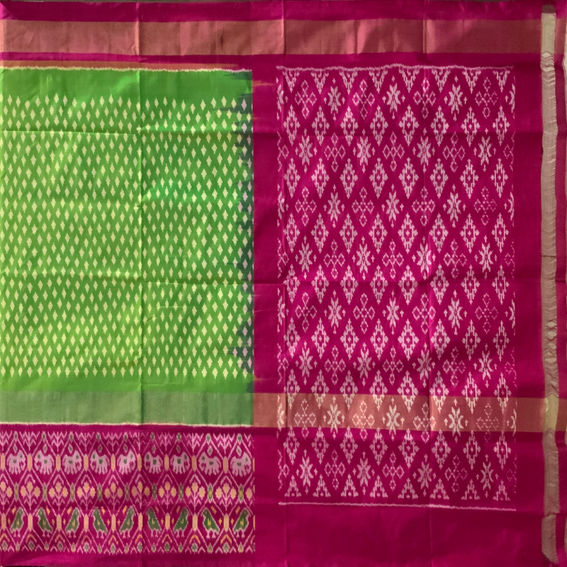 Nakshatra - Kelly Green & Deep purplish-red Colour Handloom Pochampally Ikat Silk Saree